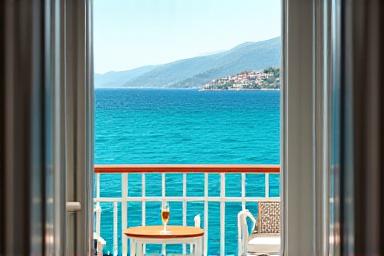 Vista sul mare da un balcone privato della cabina
